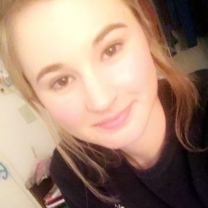 Meet your Posher, Laurel